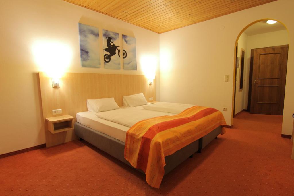 Hotel-Restaurant Bike&Snow Lederer Muhlbach Am Hochkonig Room photo